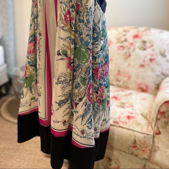 Alice and Trixie cocktail dress with adjustable straps. Size M. - Picture 2 of 6